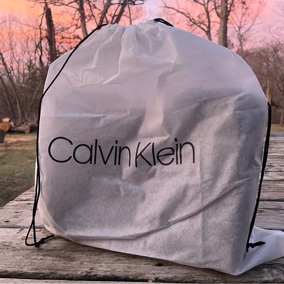 Calvin Klein NWT! Gray Satchel Handbag Purse with Dust-bag - Picture 2 of 16